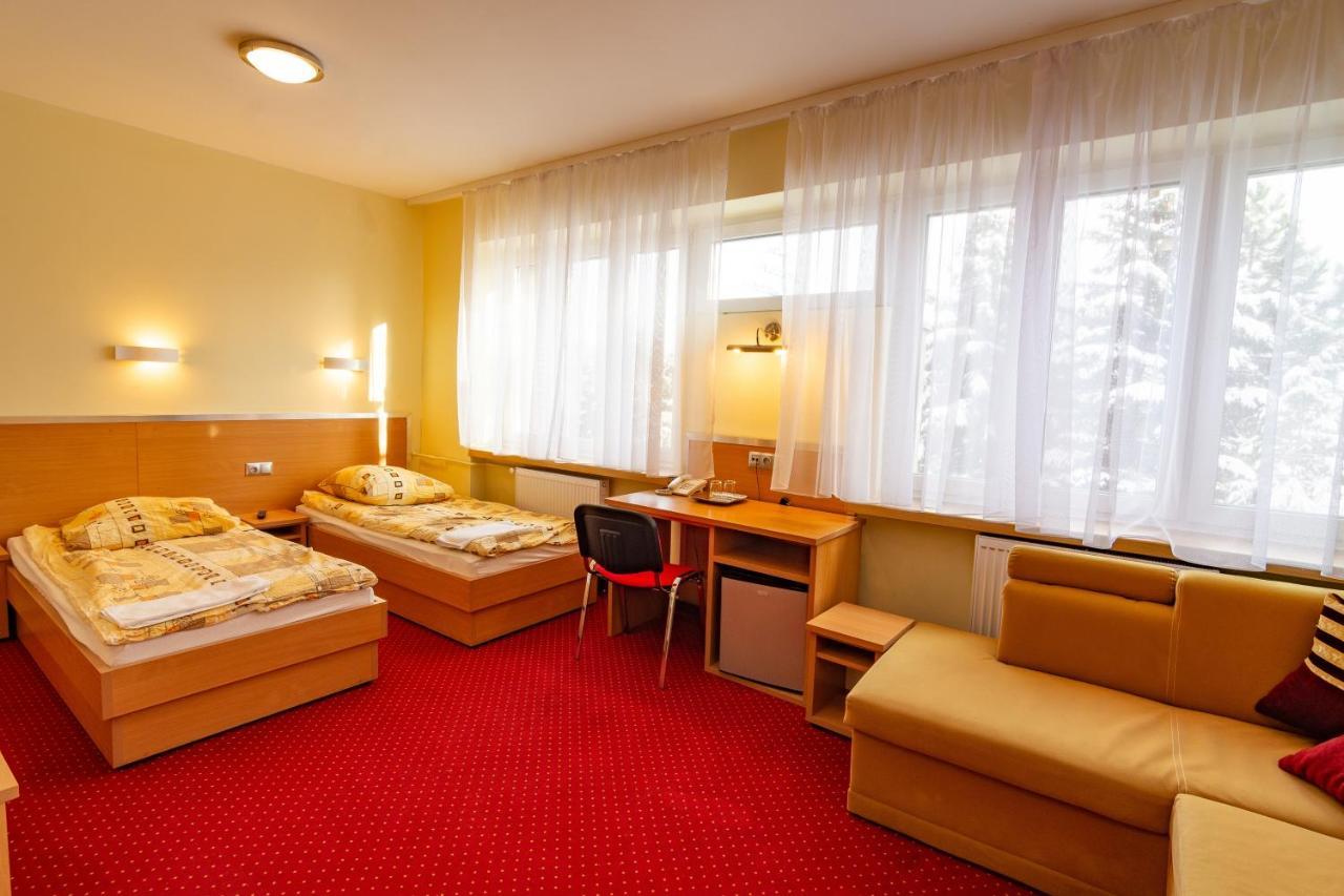 Dom Sportowca Blonie - Mosir Hotel Sanok Exterior photo