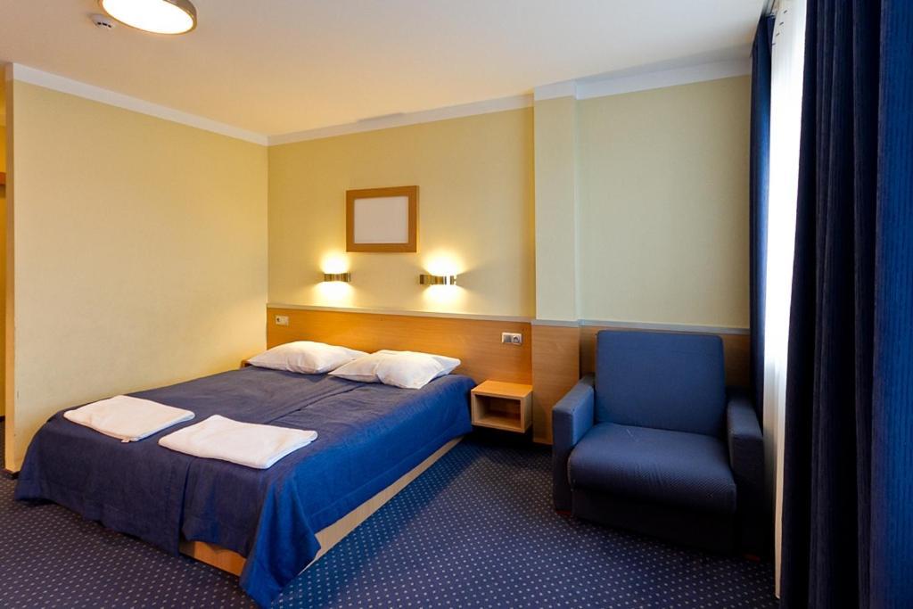 Dom Sportowca Blonie - Mosir Hotel Sanok Exterior photo
